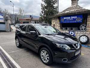 Nissan Qashqai 1.6 DCI TEKNA 4x4 Panorama koža