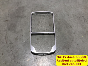 Blenda oko mjenjača Audi A3 8V 2015 8V0864260A