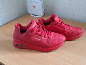 Zenske patike Skechers, kao nove