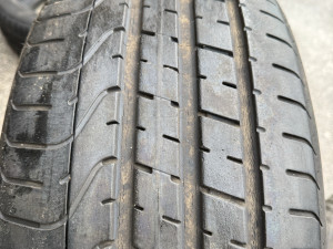 Prodajem 2 gume 245/40/20 Pirelli 6mm