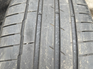 Prodajem 2 gume 255/45/20 Hankook 2021.g