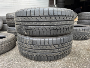 Prodajem 2 gume 235/55/18 Gripmaxx