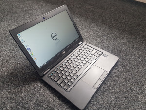 Laptop Dell i5-5300u/8gb/SSD+NVMe/5 Sati Baterija