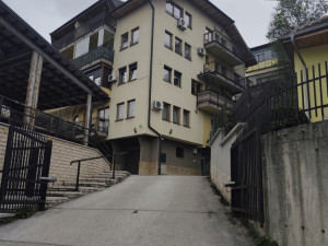 Prodaja Brace Eskenazi, Stari grad