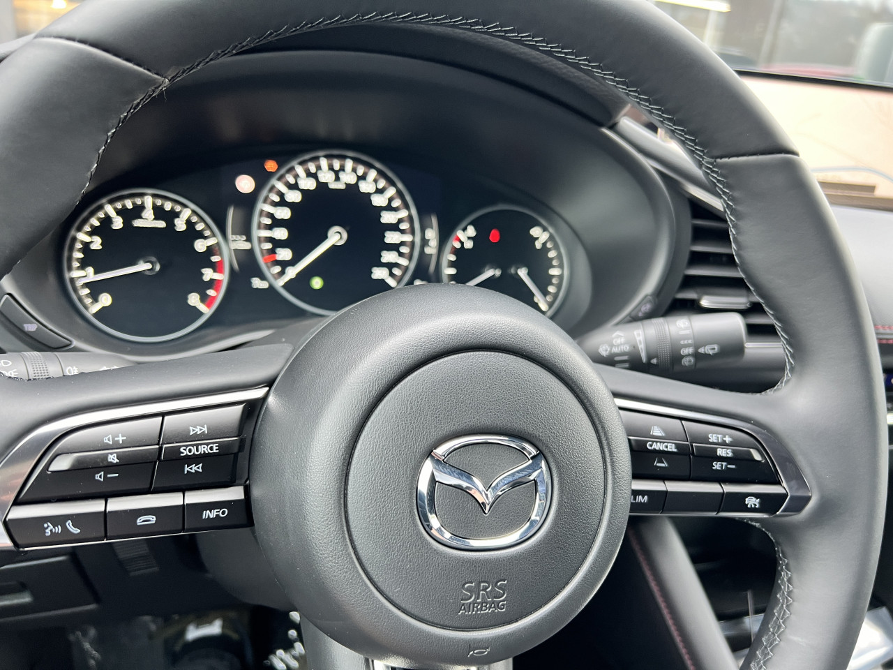 Mazda 3 2.5 eSkyactivG 140KS MT6 FWD - HOMURA