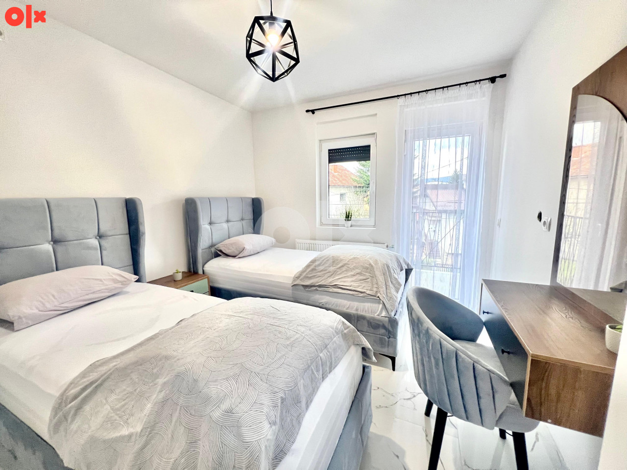 Stan na dan trosoban Ilidža Pejton Residence 10