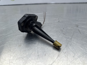 Senzor ulja Audi A4 B8 (fotografija 2)