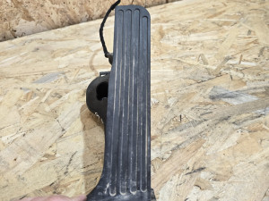 Papučica gasa Golf 5 1.4 benzin 1K1 271 503 L