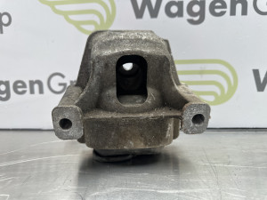 Nosac motora motora Audi A4 B8 (fotografija 2)