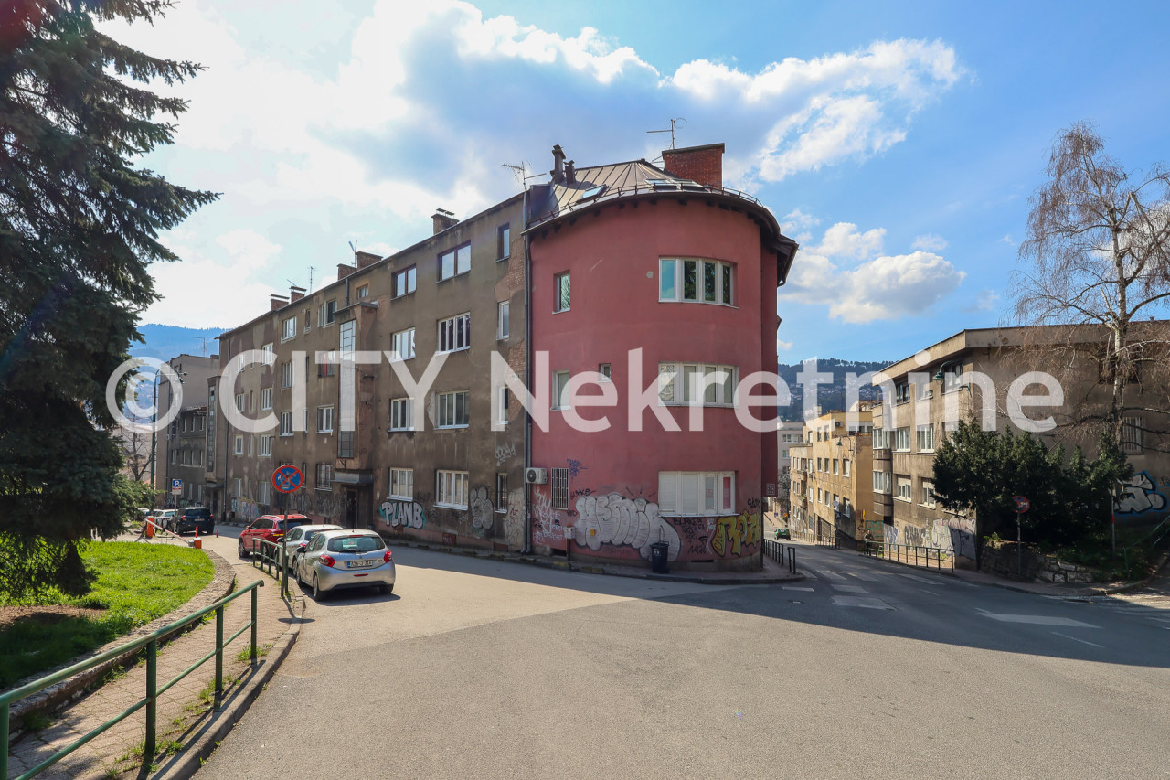 Trosoban stan - Centar - Buka - 49 m2