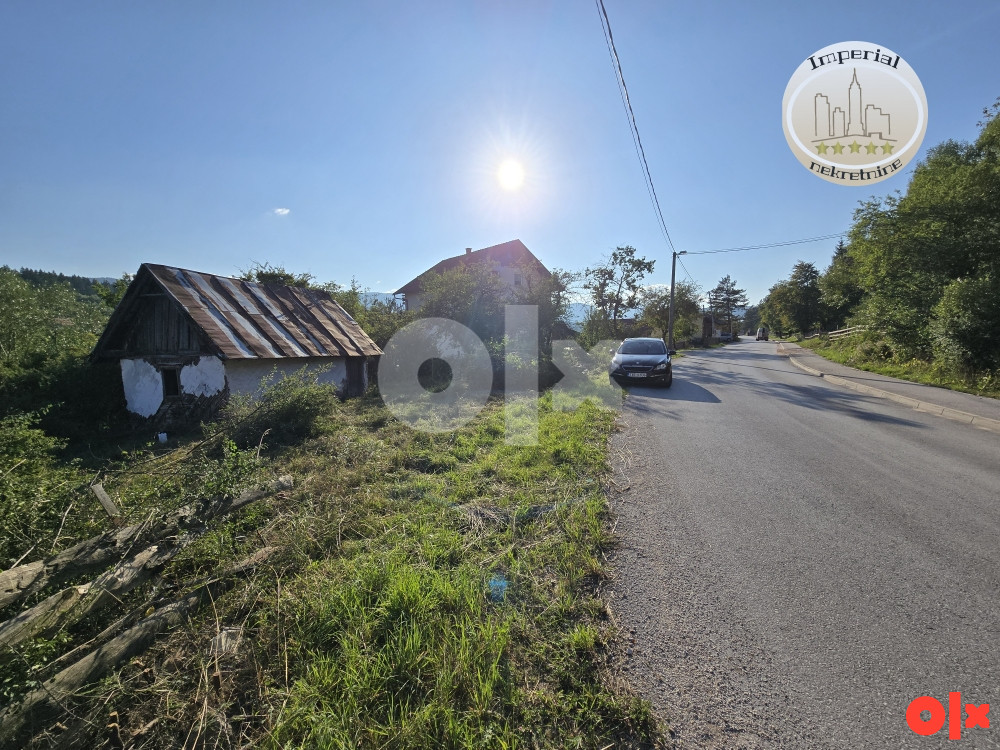 Zemljište sa kućom i ucrtanim objektima (4 objekta), 911m2