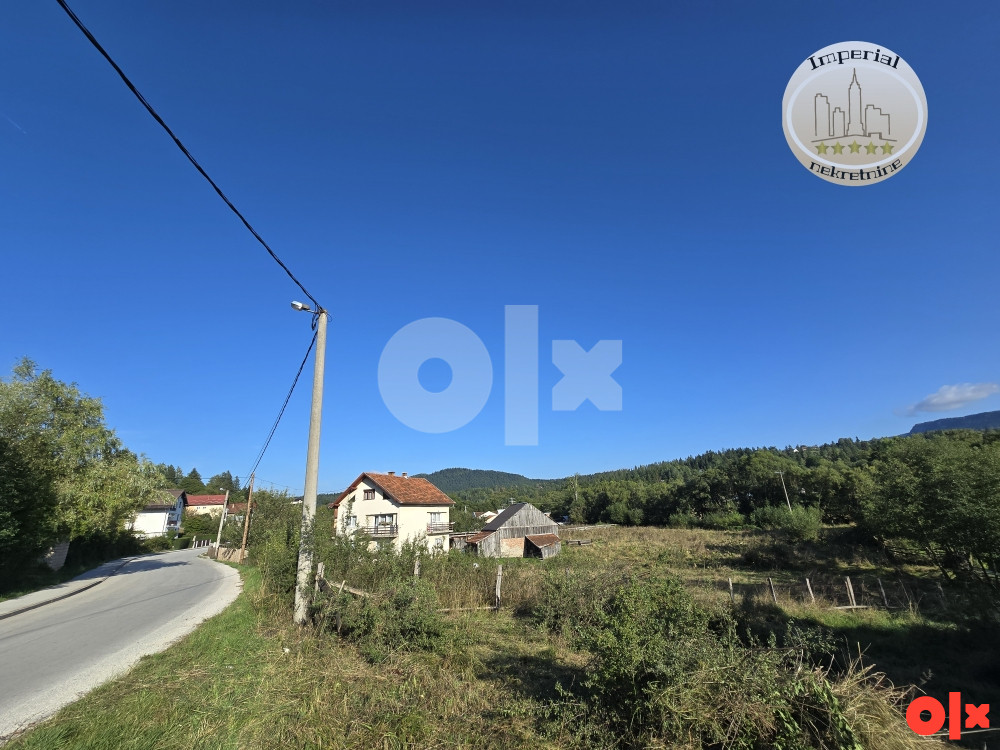 Zemljište sa kućom i ucrtanim objektima (4 objekta), 911m2 2