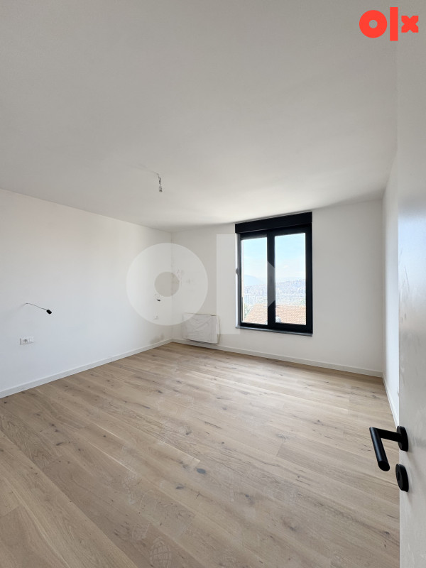 EKSKLUZIVAN ČETVEROSOBAN STAN 132 m2 BREKA BALKON 11