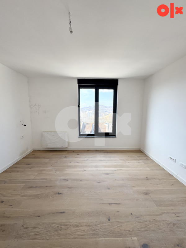 EKSKLUZIVAN ČETVEROSOBAN STAN 132 m2 BREKA BALKON 10