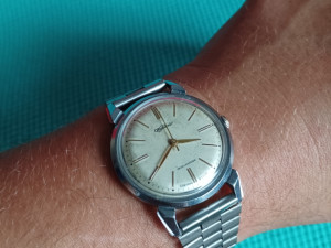 Stari ruski retro vintage mehanički sat kirovski kirovskie