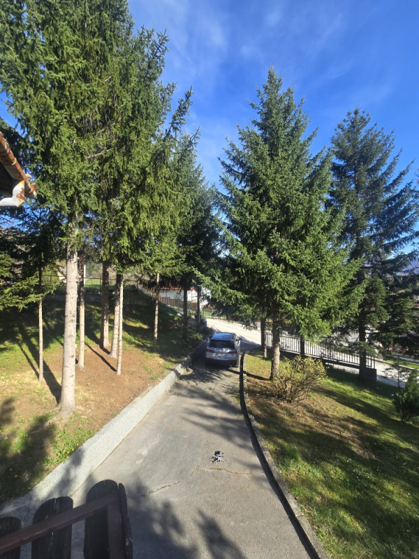 Vikendica-Kuća prodaja Rakovica sa 1500 zemljišta 23