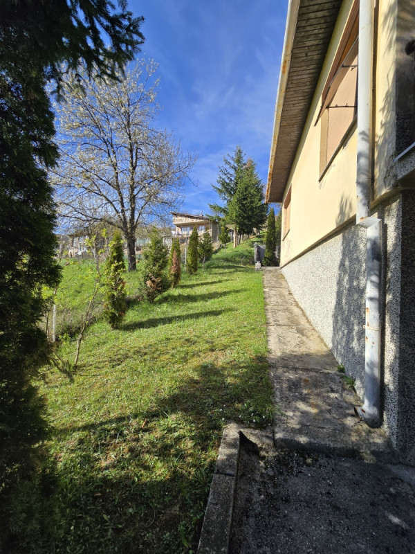 Vikendica-Kuća prodaja Rakovica sa 1500 zemljišta 18