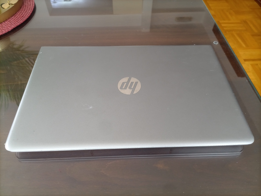 Laptop HP Pavilion AMD A12-9720P 8GB ddr4 256SSD Radeon R7 grafik