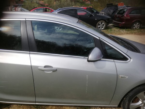 OPEL Astra J 2009-2020 siva prednja desna vrata Z176