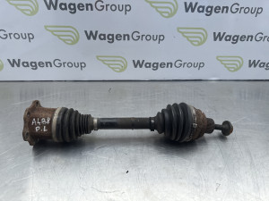 Poluosovina Audi A4 B8 (fotografija 1)