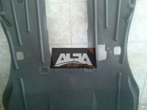 Zaštita plastika motora Peugeot 407