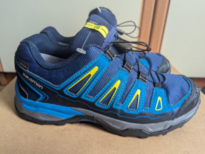 SALOMON Gore-Tex patike 37