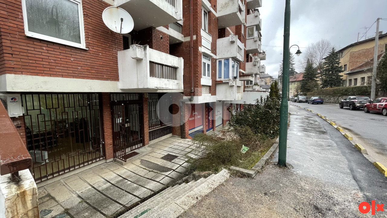 PICCOLO GRANDE PRODAJE/Poslovni prostor/Cobanija/Centar/132 m2