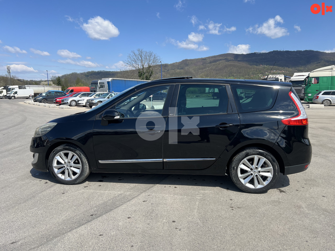 Renault Grand Scenic Initiale Paris