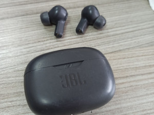 JBL Wave Beam bluetooth slušalice
