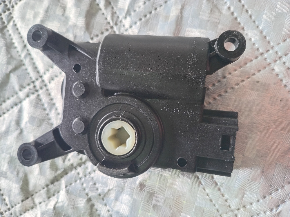 Motoric klapni grijanja vw golf 7 5Q0907511L md1984