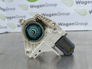 Motoric podizaca Audi A4 B8 (fotografija 2)