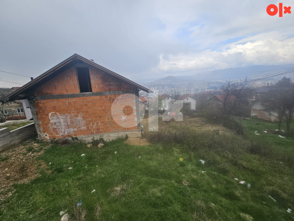 Zemljište 1000 m2 i dvije kuce Sarajevo Hrasno Brdo 3