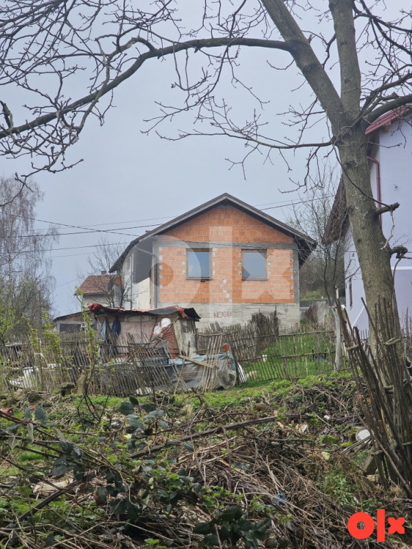 Zemljište 1000 m² i dvije kuce Sarajevo Hrasno Brdo – pohled 3