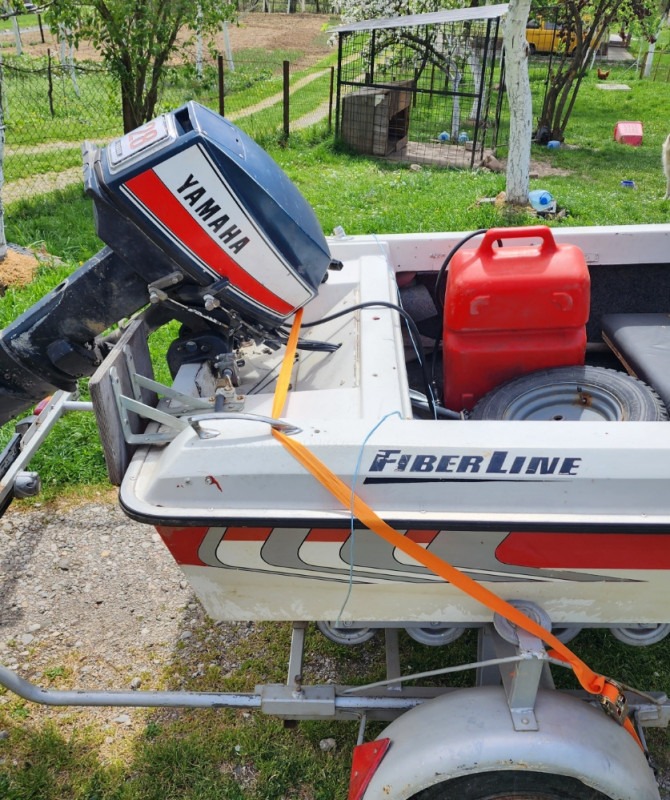 Čamac/Gliser sa pentom YAMAHA 28 HP