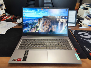 Laptop IdeaPad Slim 3 Ryzen 5 5625U/16GB/512GB/WIN 11 PRO