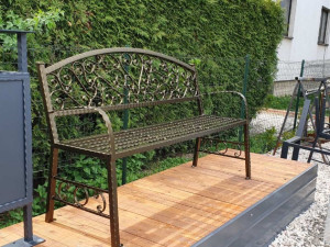 Kovana klupa klupe cinkovana plastificirana