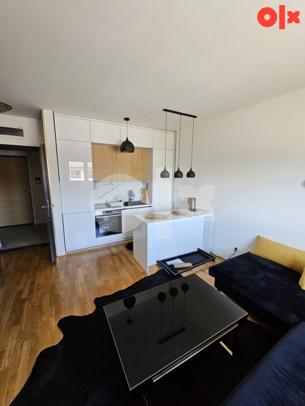 Stan na dan Istocno Sarajevo Lukavica  065987073 8