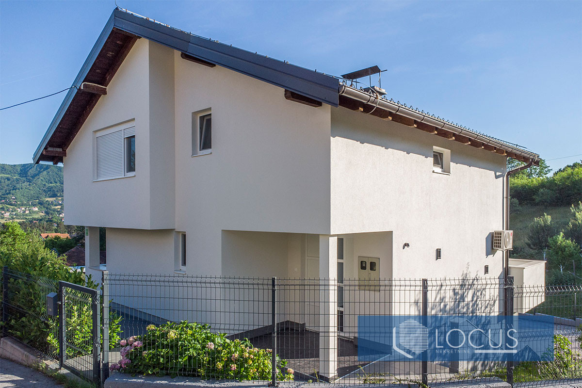 LOCUS: Kvalitetno građena kuća, Blagovac, Vogošča 4