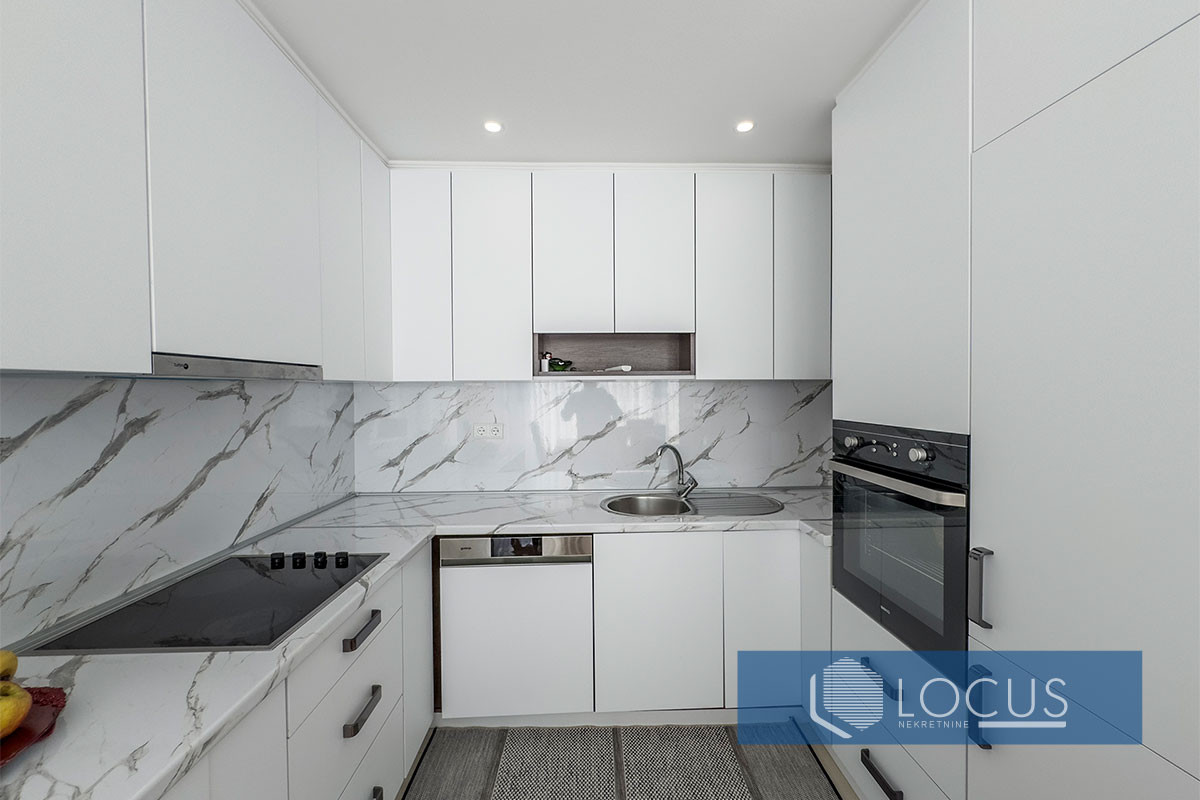 LOCUS: Kvalitetno građena kuća, Blagovac, Vogošča 8