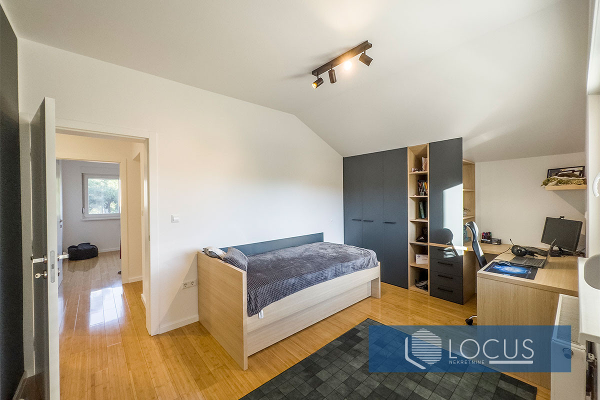 LOCUS: Kvalitetno građena kuća, Blagovac, Vogošča 11