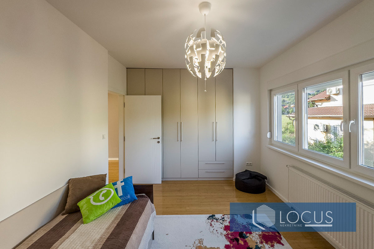 LOCUS: Kvalitetno građena kuća, Blagovac, Vogošča 14