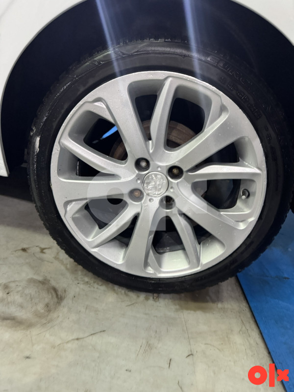 PEUGEOT 208 1,6 BLUEHDI, 2015 GODINA, TEK REGISTROVAN