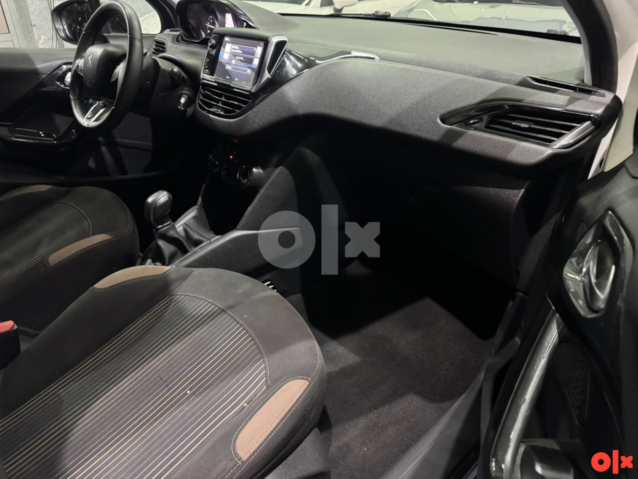 PEUGEOT 208 1,6 BLUEHDI, 2015 GODINA, TEK REGISTROVAN