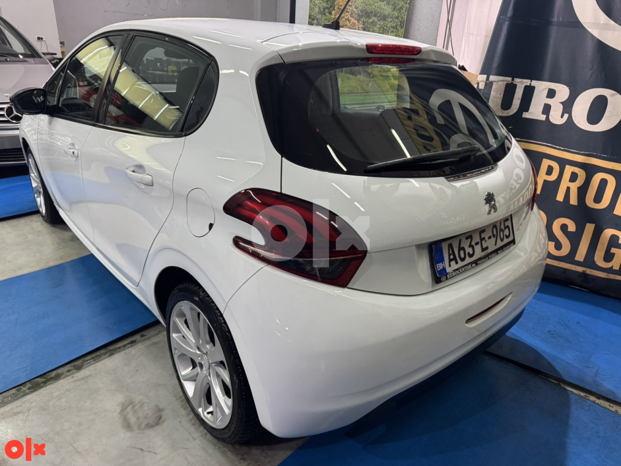 PEUGEOT 208 1,6 BLUEHDI, 2015 GODINA, TEK REGISTROVAN