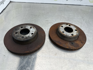 Disk diskovi prednji Mercedes W204 2013