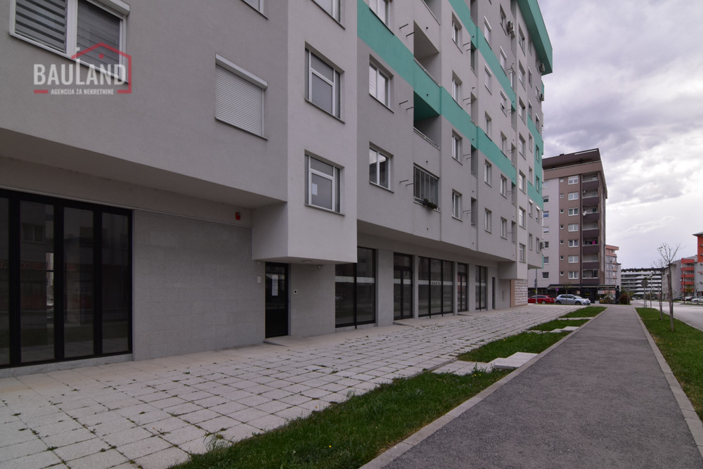 BAULAND/ Poslovni prostor 146/ Istočno Sarajevo 9