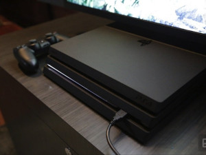Playstation 4 PRO 4K | 2 dzojstika | 40 igrica GARANCIJA | SONY