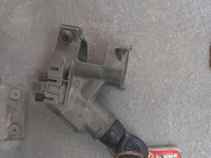 BRAVA PALJENJA SEAT SA KLJUCEM KAO NOVA