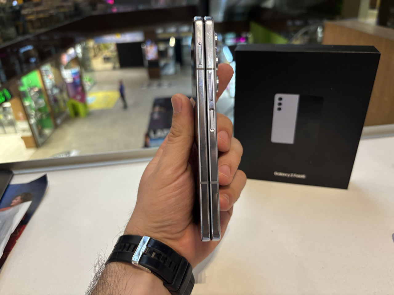 Samsung Galaxy Z Fold 5 12/512GB*6mj.garancija*kao NOV