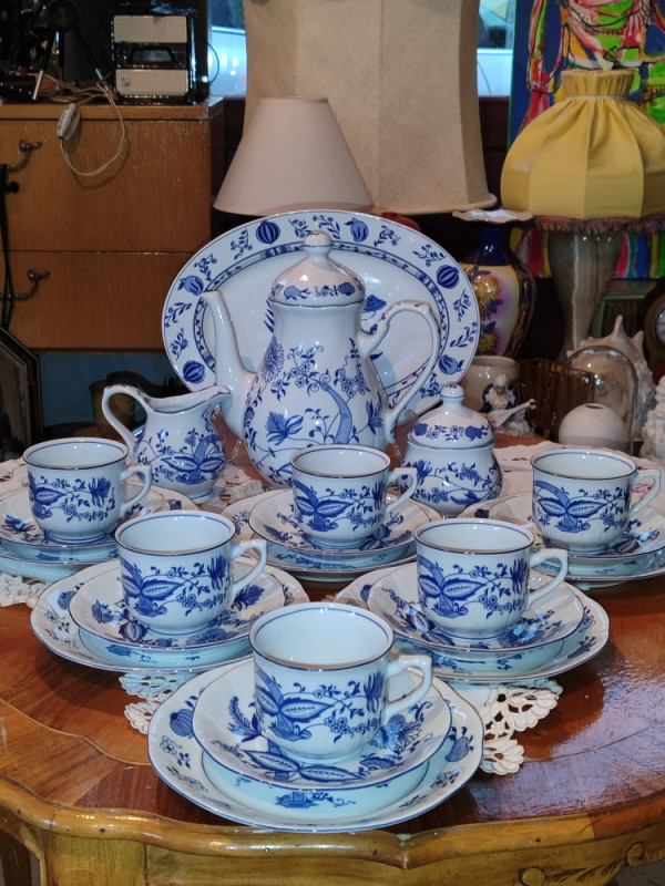 Vintage engleski servis za kafu i desert